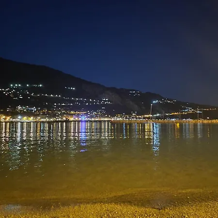 شقة Floor Astoria Vista Mare مينتون